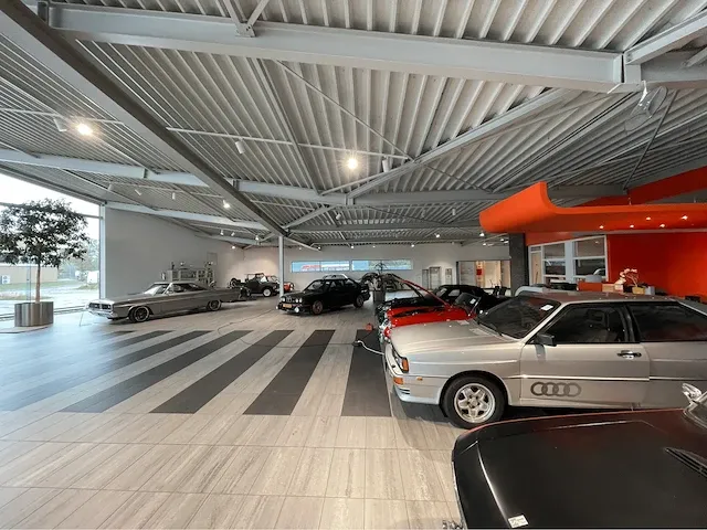 2008 showroom met werkplaats - afbeelding 37 van  100