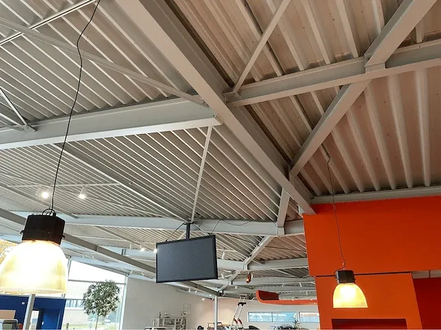 2008 showroom met werkplaats - afbeelding 44 van  100