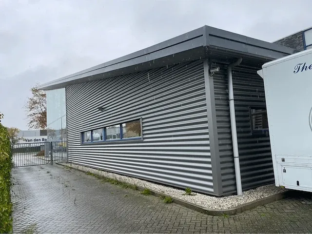 2008 showroom met werkplaats - afbeelding 47 van  100