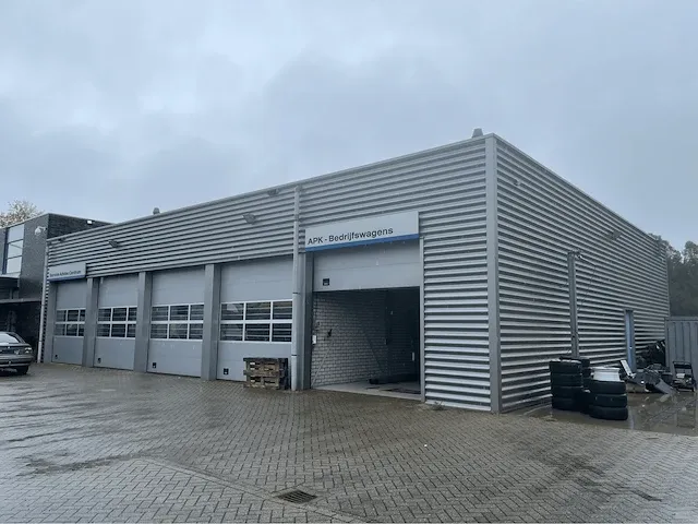 2008 showroom met werkplaats - afbeelding 50 van  100