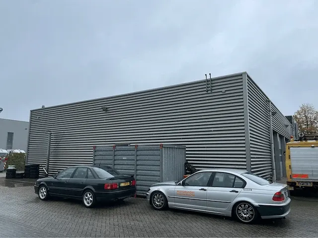 2008 showroom met werkplaats - afbeelding 53 van  100