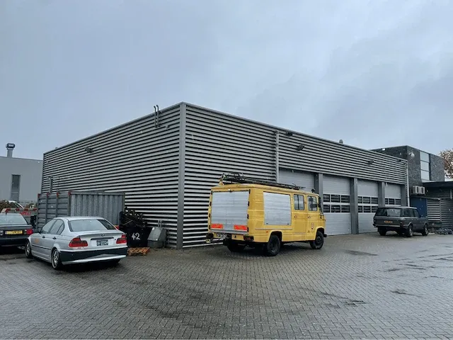 2008 showroom met werkplaats - afbeelding 55 van  100