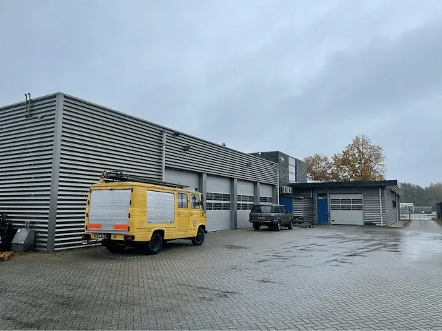 2008 showroom met werkplaats - afbeelding 56 van  100