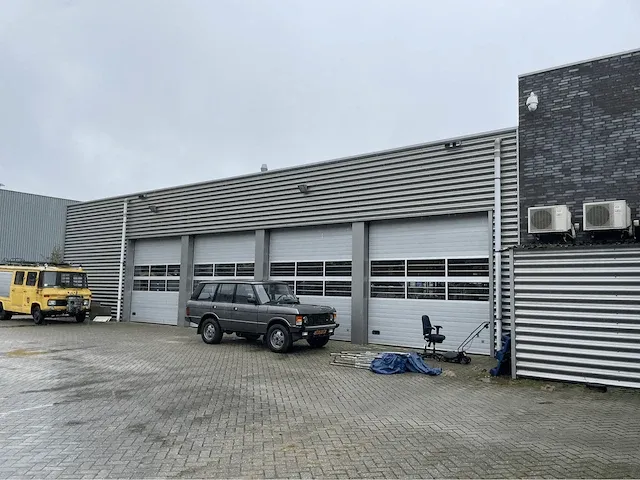 2008 showroom met werkplaats - afbeelding 62 van  100