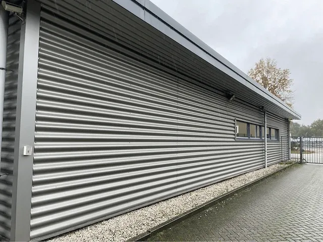 2008 showroom met werkplaats - afbeelding 64 van  100