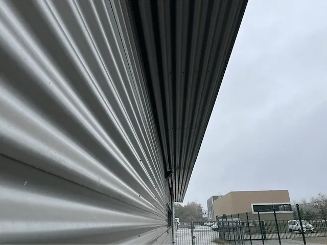 2008 showroom met werkplaats - afbeelding 65 van  100