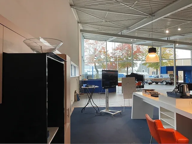 2008 showroom met werkplaats - afbeelding 66 van  100