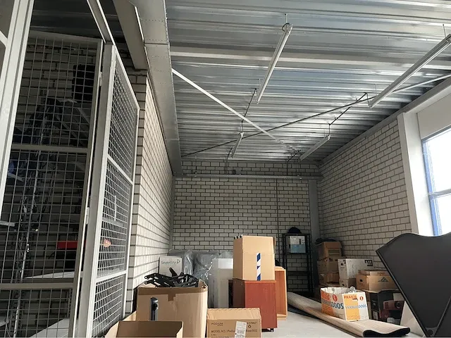 2008 showroom met werkplaats - afbeelding 73 van  100