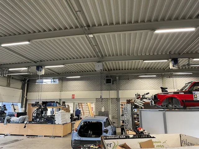 2008 showroom met werkplaats - afbeelding 78 van  100