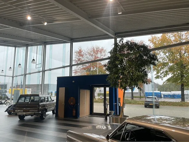 2008 showroom met werkplaats - afbeelding 84 van  100