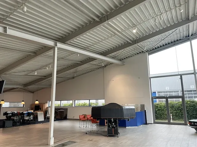 2008 showroom met werkplaats - afbeelding 86 van  100