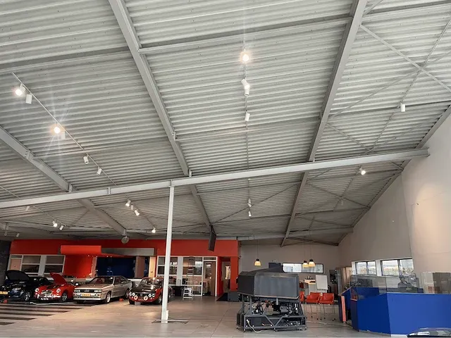2008 showroom met werkplaats - afbeelding 89 van  100