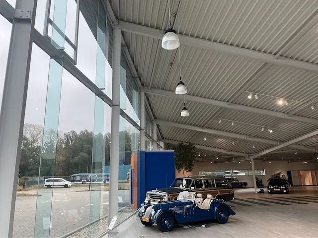 2008 showroom met werkplaats - afbeelding 92 van  100