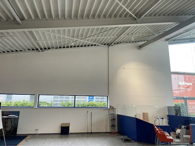 2008 showroom met werkplaats - afbeelding 94 van  100