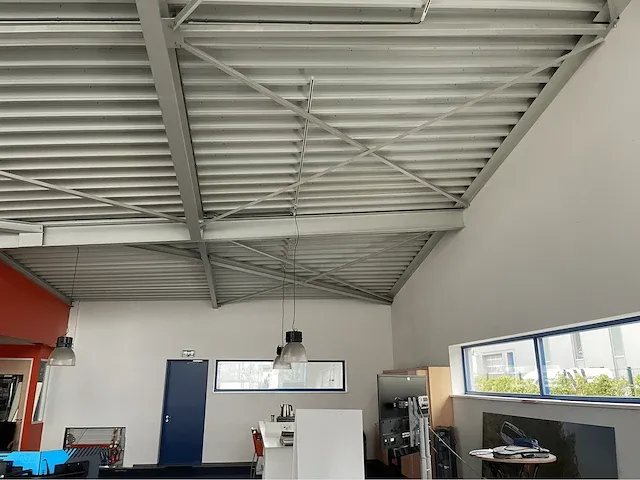2008 showroom met werkplaats - afbeelding 96 van  100