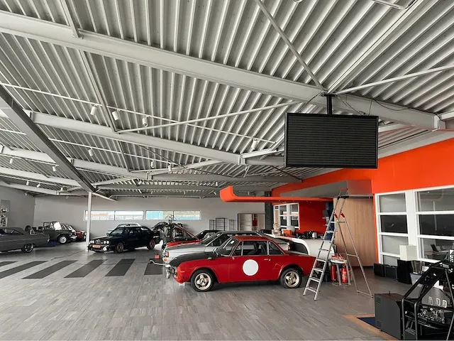 2008 showroom met werkplaats - afbeelding 97 van  100