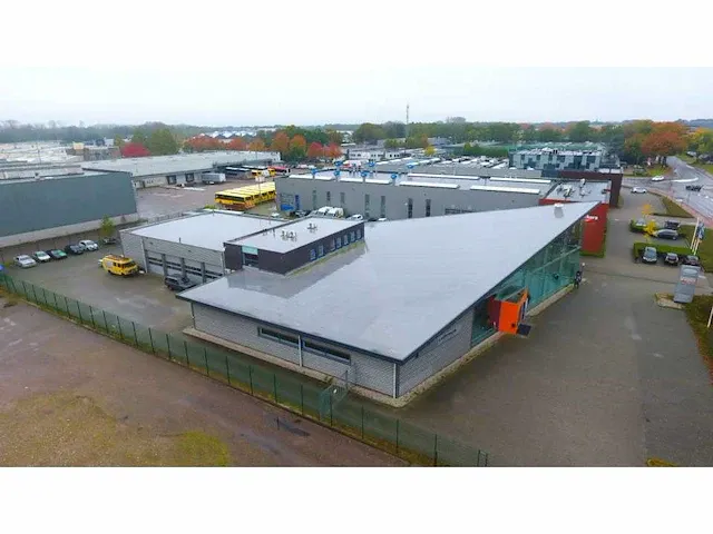 2008 showroom met werkplaats - afbeelding 8 van  100