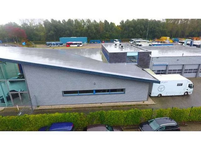 2008 showroom met werkplaats - afbeelding 18 van  100