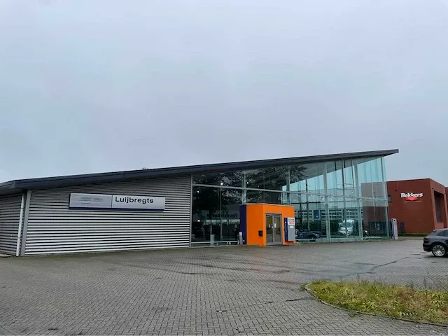 2008 showroom met werkplaats - afbeelding 23 van  100