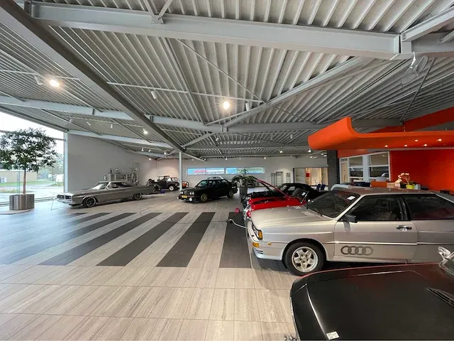 2008 showroom met werkplaats - afbeelding 32 van  100