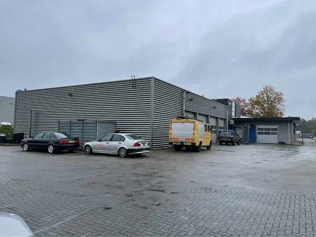 2008 showroom met werkplaats - afbeelding 51 van  100