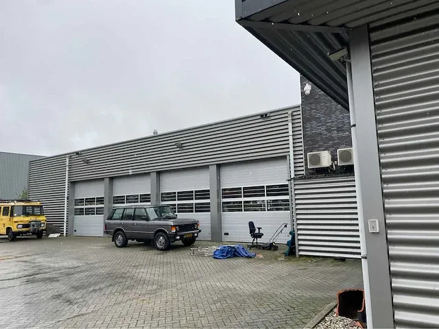 2008 showroom met werkplaats - afbeelding 56 van  100