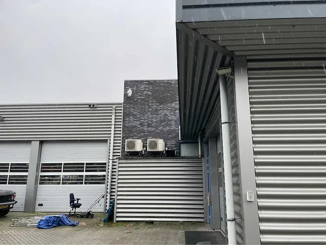 2008 showroom met werkplaats - afbeelding 61 van  100