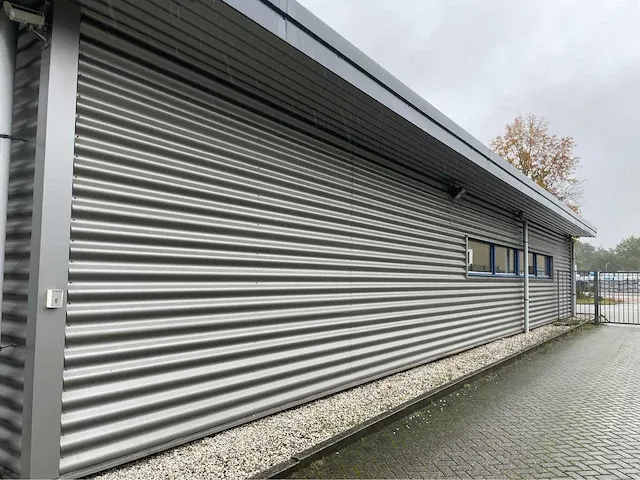 2008 showroom met werkplaats - afbeelding 62 van  100