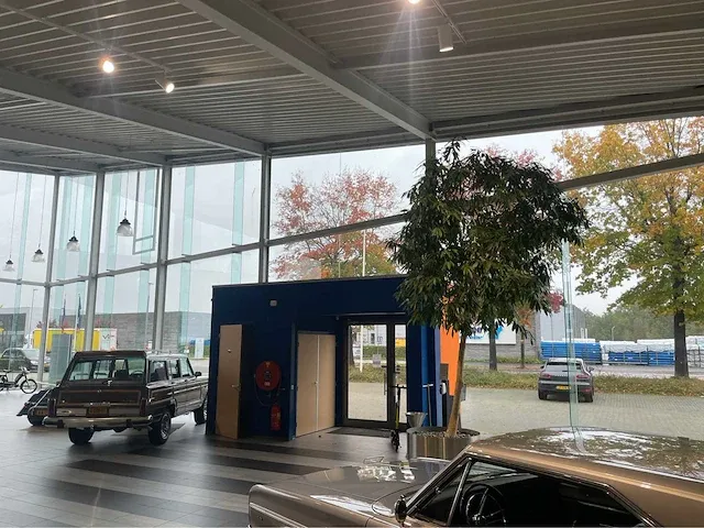 2008 showroom met werkplaats - afbeelding 84 van  100