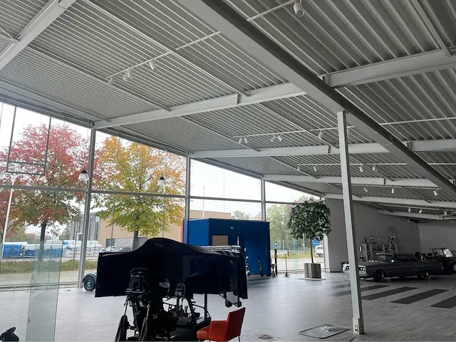 2008 showroom met werkplaats - afbeelding 100 van  100