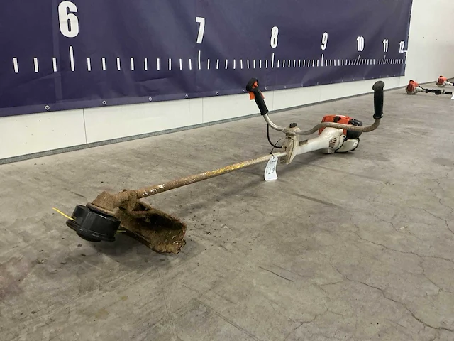 2008 stihl fs310 bosmaaier - afbeelding 2 van  5