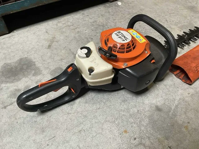 2008 stihl hs81r heggenschaar - afbeelding 2 van  2