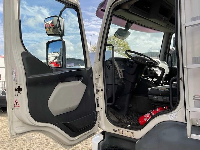 2008 volvo fl 240 vrachtwagen - afbeelding 6 van  26