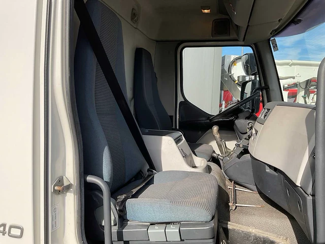 2008 volvo fl 240 vrachtwagen - afbeelding 18 van  26