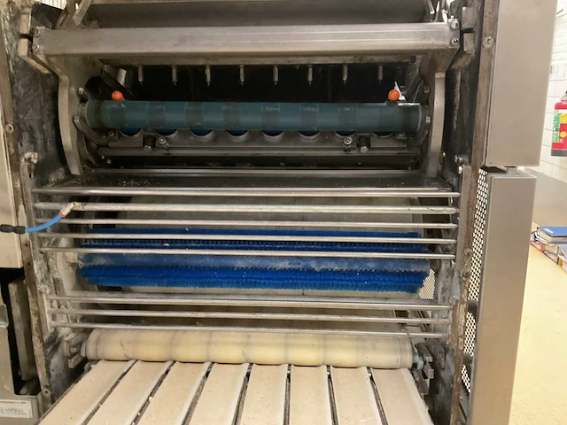 2008 werner & pfleiderer tewimat tws 8 deegverdeelmachine (combi a) - afbeelding 18 van  18