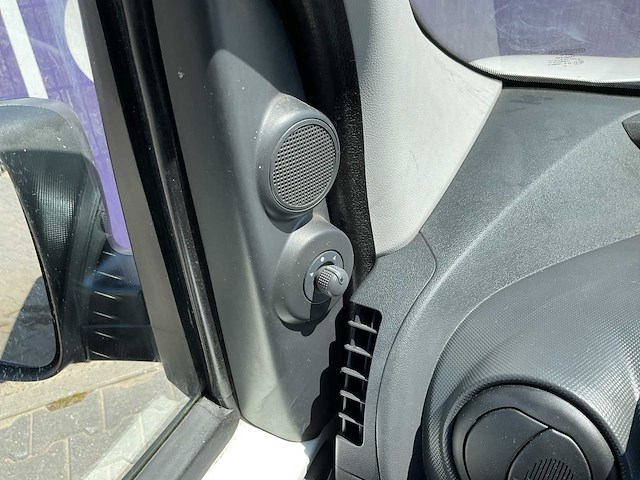 2009 - fiat - fiorino - 1.3 mj sx - bedrijfswagen - afbeelding 12 van  13