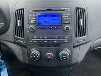 2009 - hyundai - i30 cw - 1.4i blue act. cool - personenauto - afbeelding 14 van  14