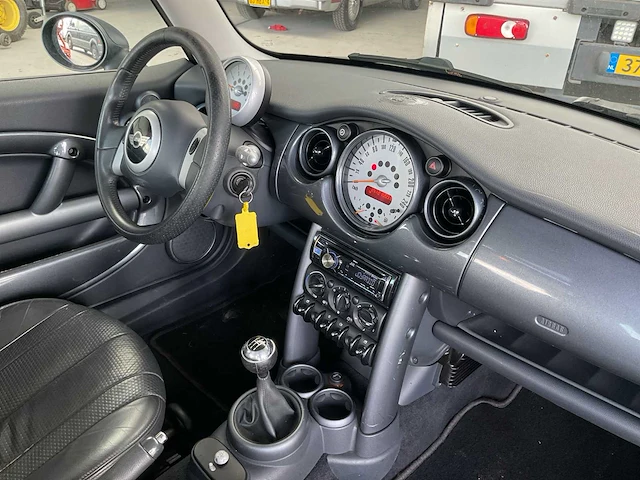 2009 - mini - 1.6 one - personenauto - afbeelding 11 van  12