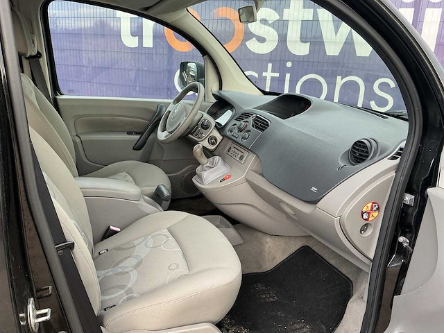 2009 - renault - kangoo family - 1.6 expression - personenauto/rolstoelauto - afbeelding 3 van  18