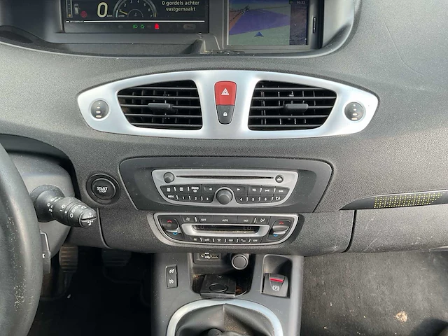 2009 - renault - scénic - 1.4 tce dynamique - personenauto - afbeelding 2 van  18