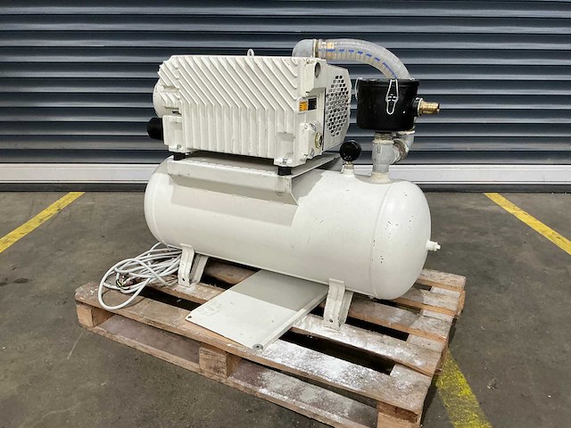 2009 - vacuümpomp - afbeelding 1 van  11
