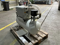 2009 - vacuümpomp - afbeelding 9 van  11