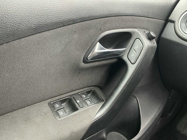 2009 - volkswagen - polo - 1.4-16v trendline - personenauto - afbeelding 4 van  12