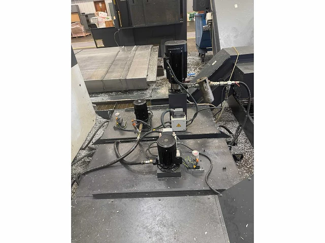 2009 anayak hvm-7000-pc bedfreesmachines met beweegbare kolom - afbeelding 40 van  65