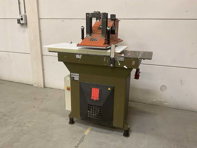 2009 atom zwenkarm stans se 24 ce stansmachine - afbeelding 2 van  8