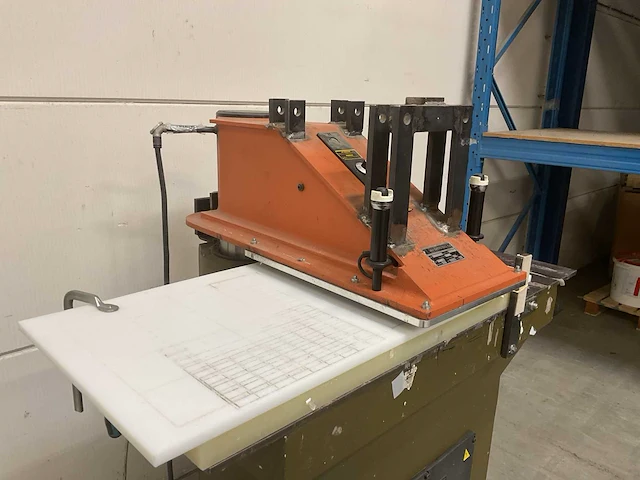 2009 atom zwenkarm stans se 24 ce stansmachine - afbeelding 4 van  8
