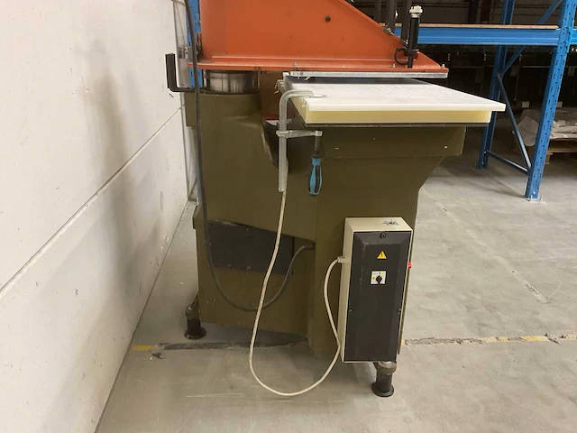 2009 atom zwenkarm stans se 24 ce stansmachine - afbeelding 7 van  8
