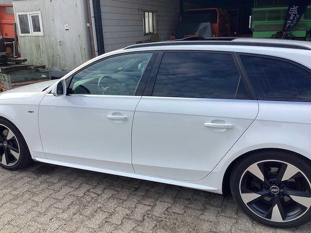 2009 audi a4 avant s line personenauto - afbeelding 22 van  25