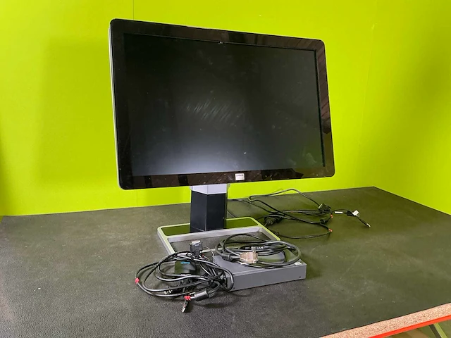 2009 barco 6mp mdcc-6130 diagnostische monitor - afbeelding 1 van  5