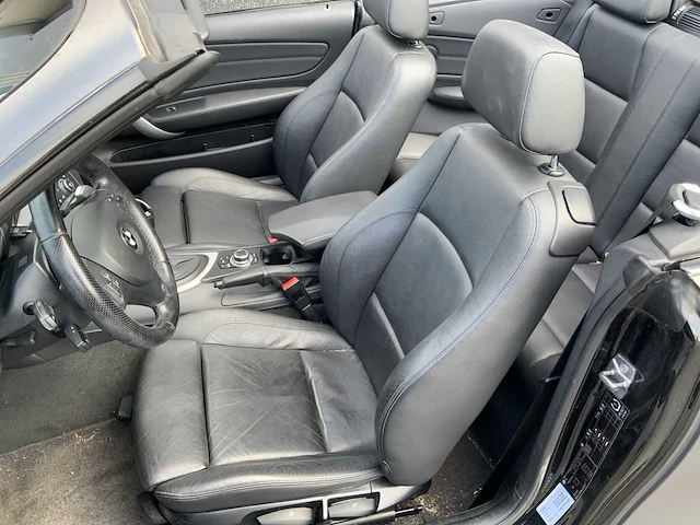 2009 bmw 130i m-sport cabriolet personenauto - afbeelding 4 van  30